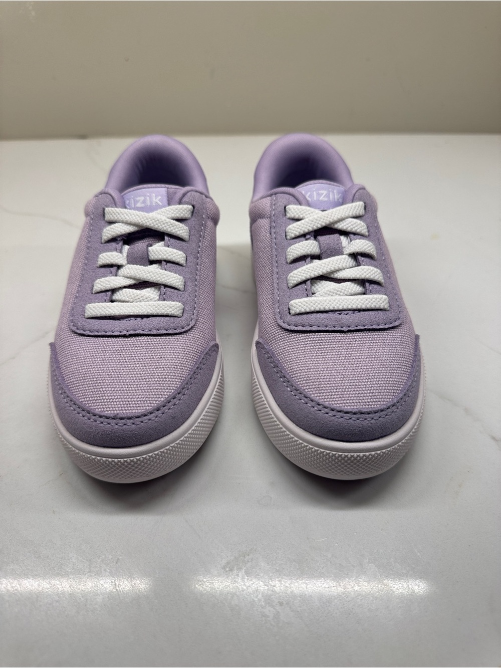 Kizik Kids' Lavender Canvas Sneakers 10C Brand new